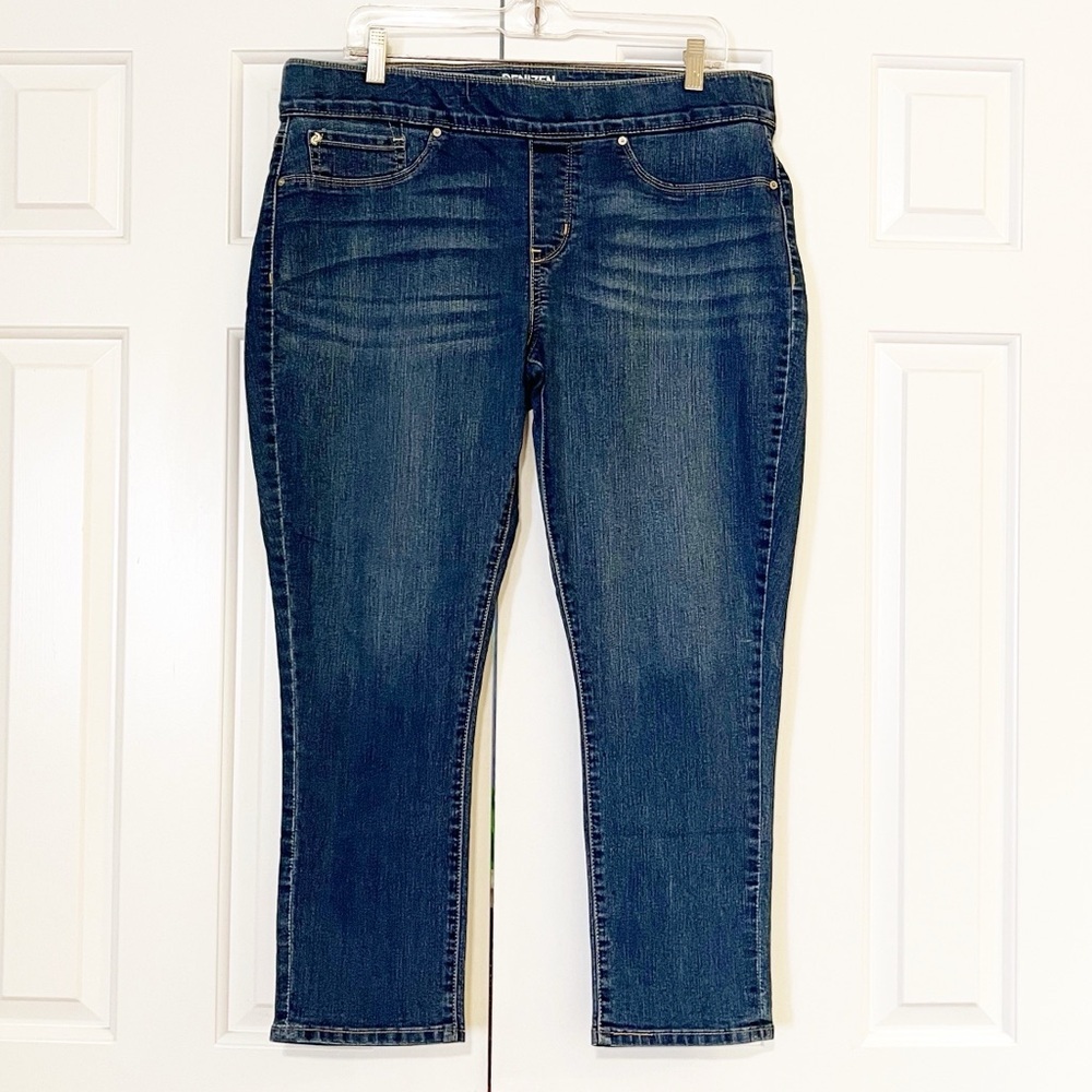 Levi's Denizen Modern Pull-On Crop Medium Dark Wash Jeans. Size Women's 16 - Picture 2 of 14